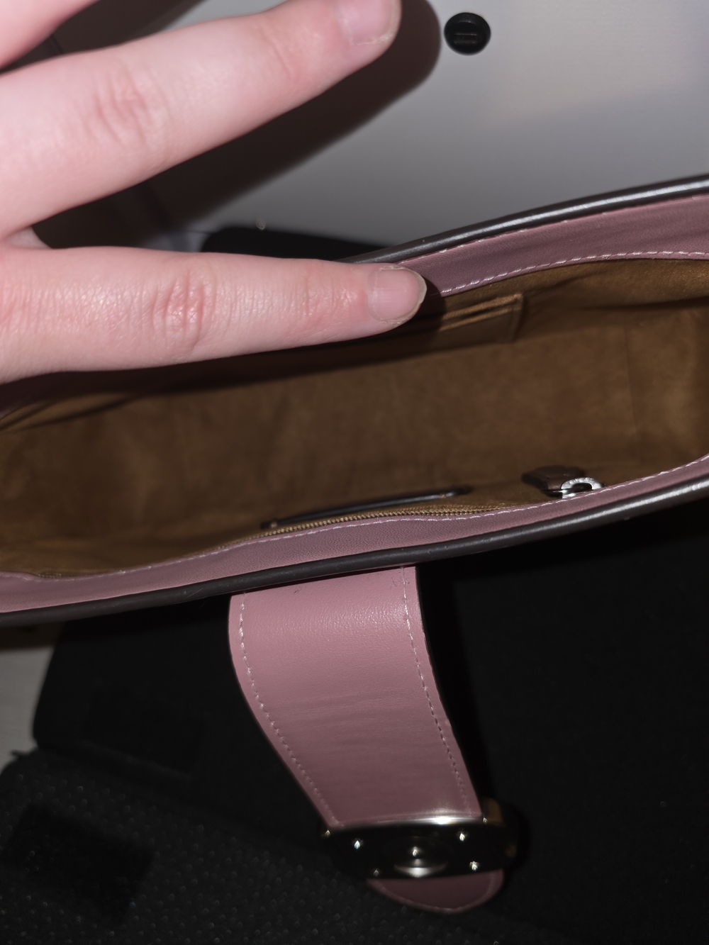 Coach Pink Leather Shoulder Bag with Matching Wallet - Picture 16 of 16